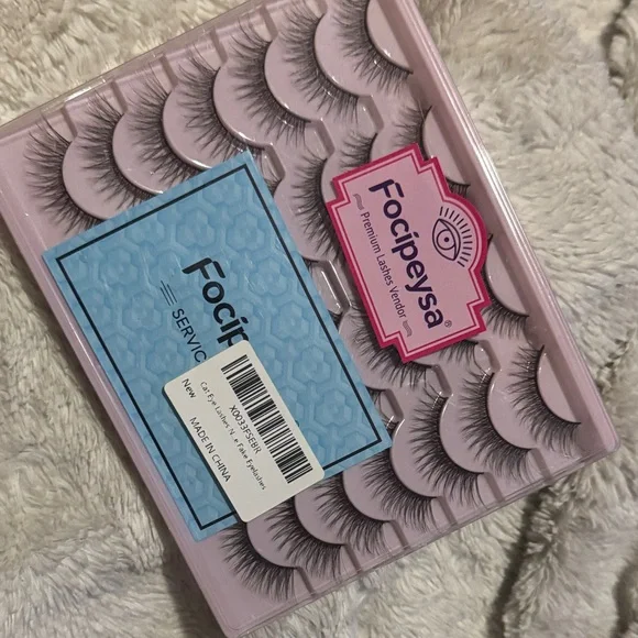 ($7) Focipeysa False Eyelashes Set - Picture 1 of 1
